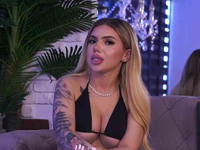 MaevaRey Live Webcam on BongaCams