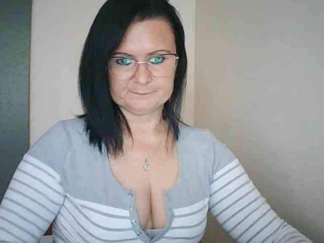 Model: SonjaHot