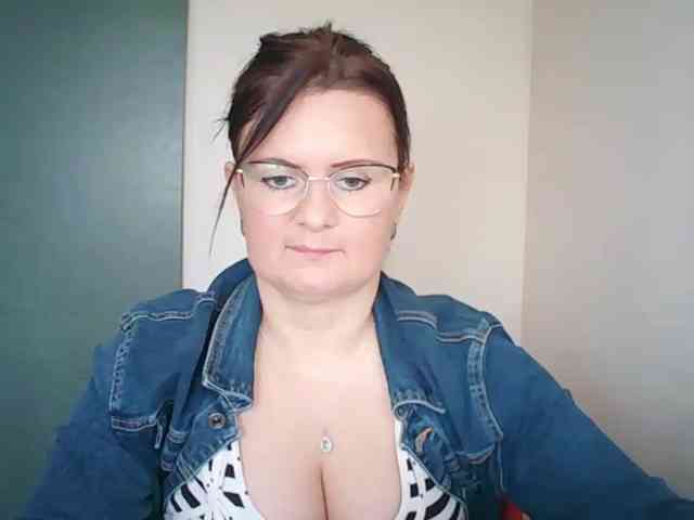 Model: SonjaHot