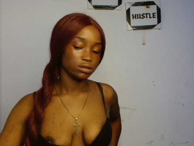 Naughty-choco live cam on BongaCams