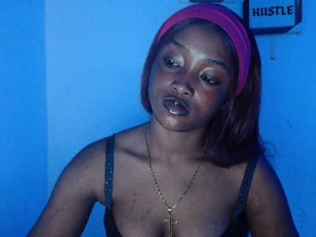 Naughty-choco live cam on BongaCams