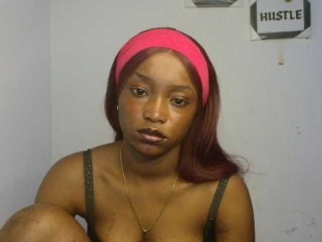 Naughty-choco live cam on BongaCams