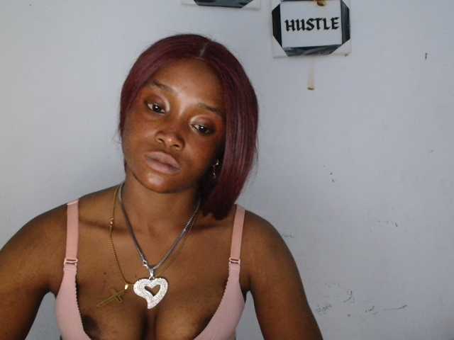 Naughty-choco live cam on BongaCams