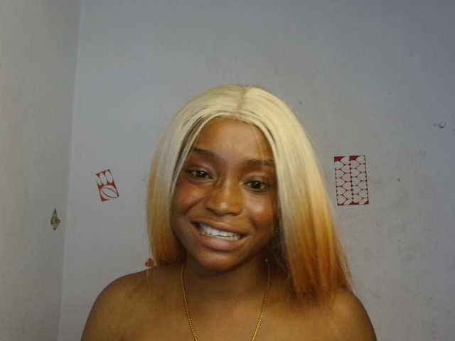 Naughty-choco live cam on BongaCams