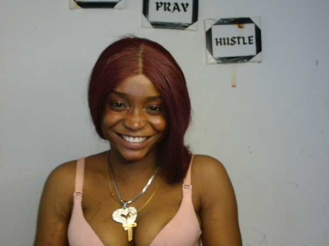 Naughty-choco live cam on BongaCams