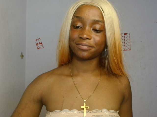 Naughty-choco live cam on BongaCams