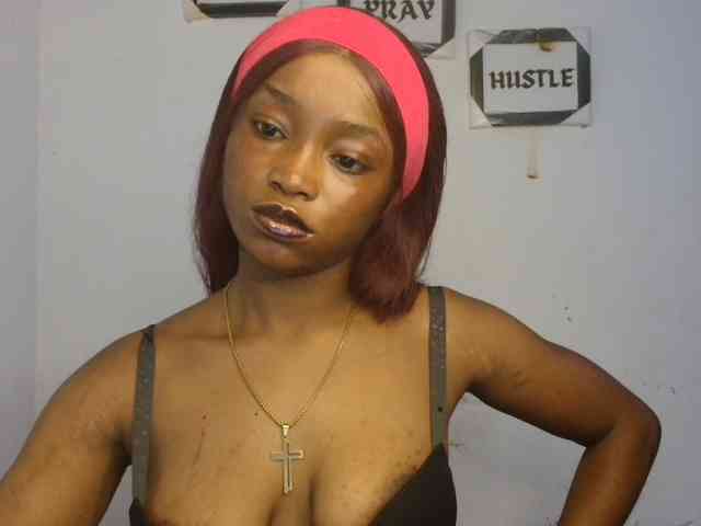 Naughty-choco webcam
