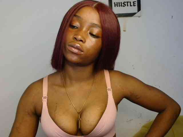 Naughty-choco webcam