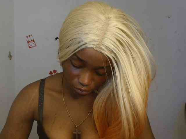 Naughty-choco webcam