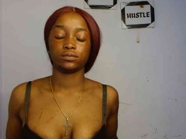 Naughty-choco webcam