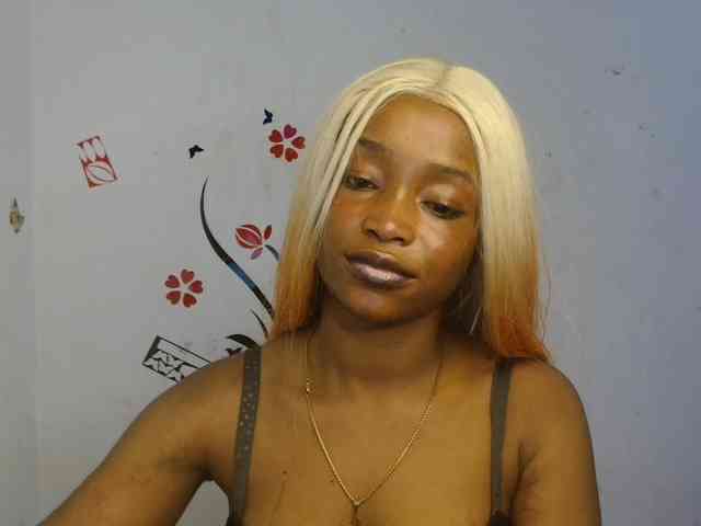 Naughty-choco webcam