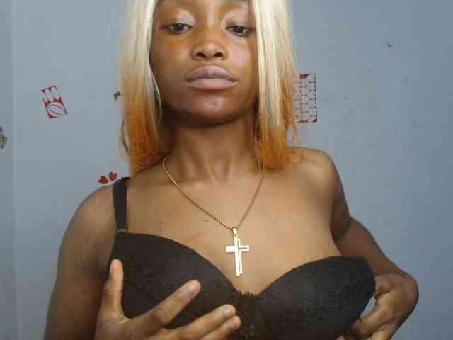 Naughty-choco webcam