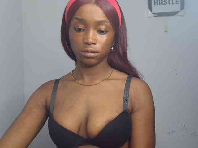 Naughty-choco webcam