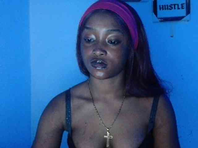 Naughty-choco webcam
