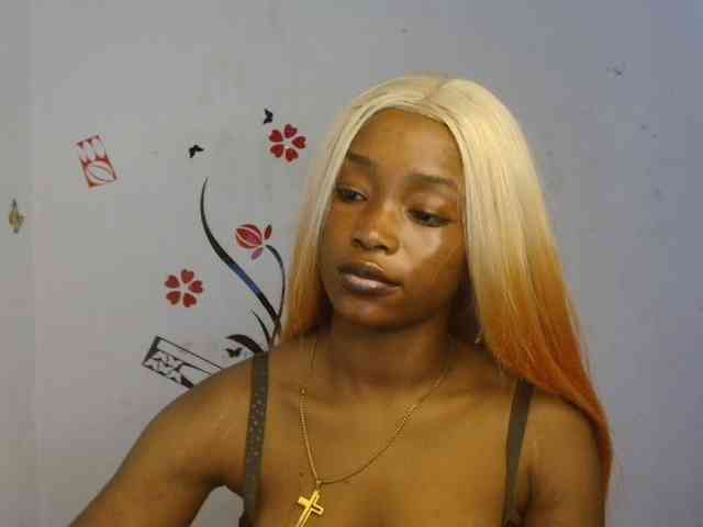 Naughty-choco webcam