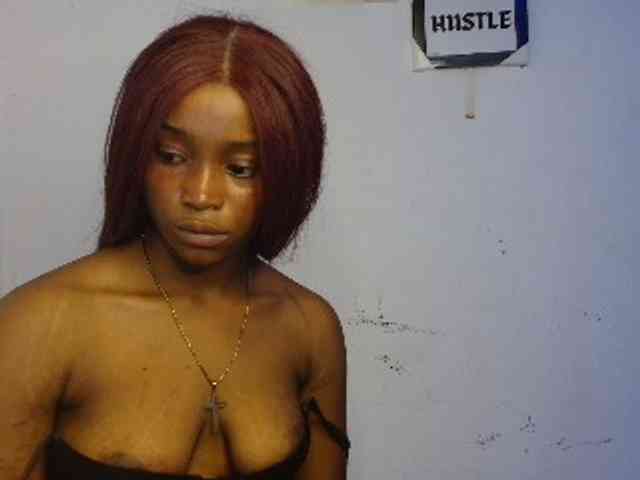 Naughty-choco webcam