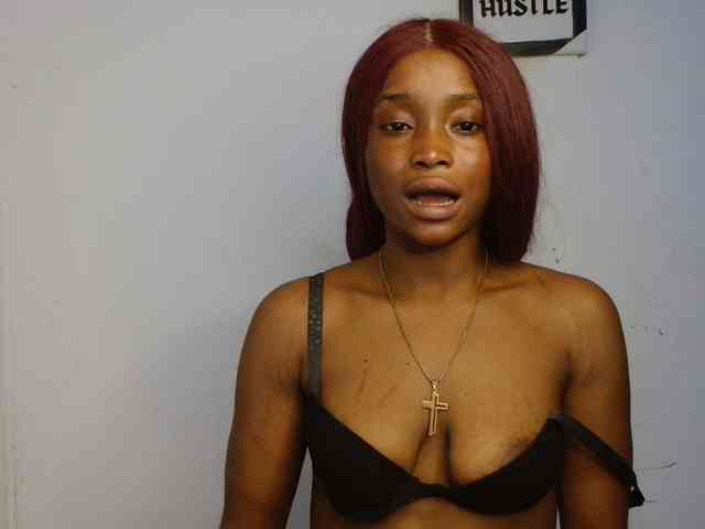 Naughty-choco webcam