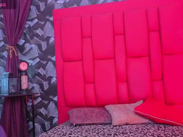 sscarleet live webcam show