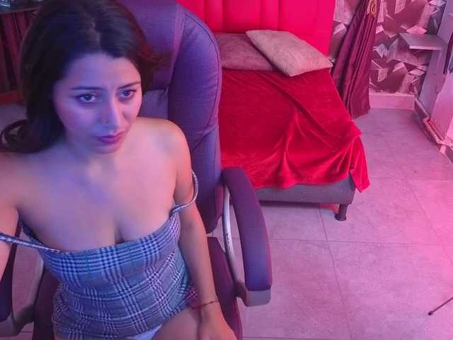 sscarleet live cam on BongaCams