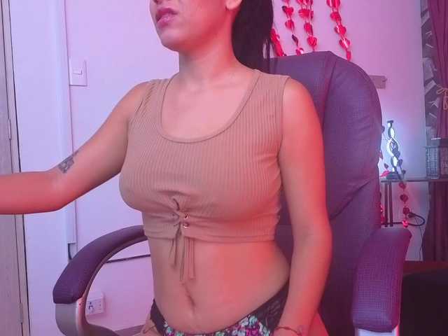 sscarleet live webcam show