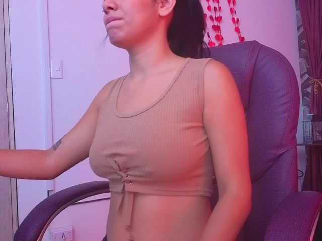 sscarleet live webcam show