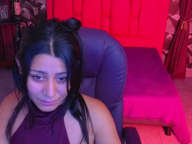 sscarleet live cam on BongaCams