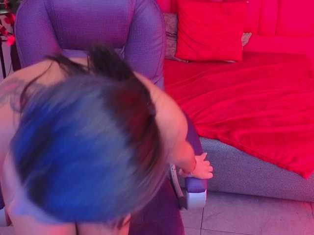 sscarleet live cam on BongaCams