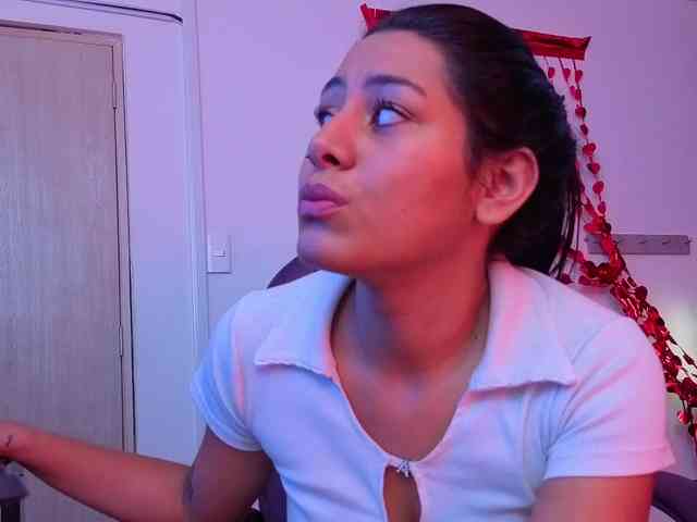sscarleet Live Webcam on BongaCams