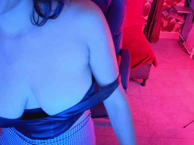 sscarleet Live Webcam on BongaCams
