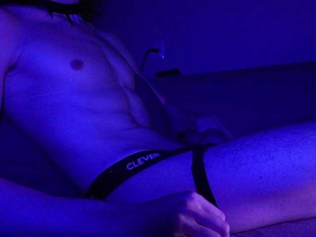 SecretHorns live webcam show