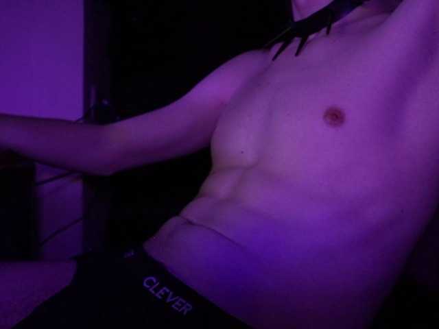 SecretHorns live webcam show