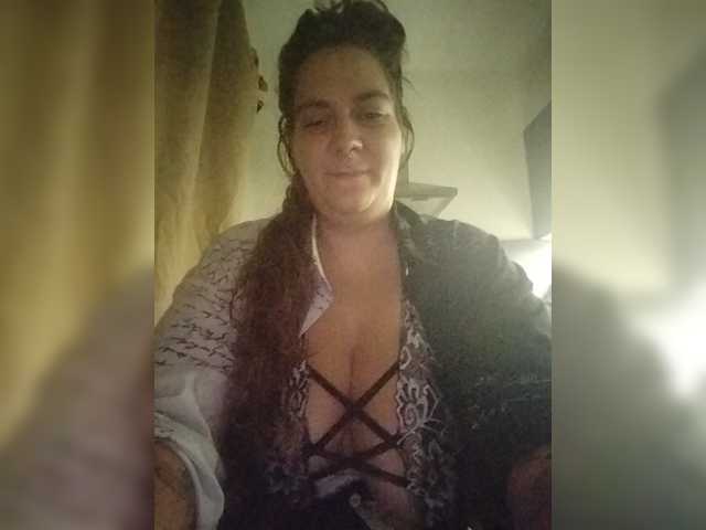 ThickPrincessKlara live webcam show
