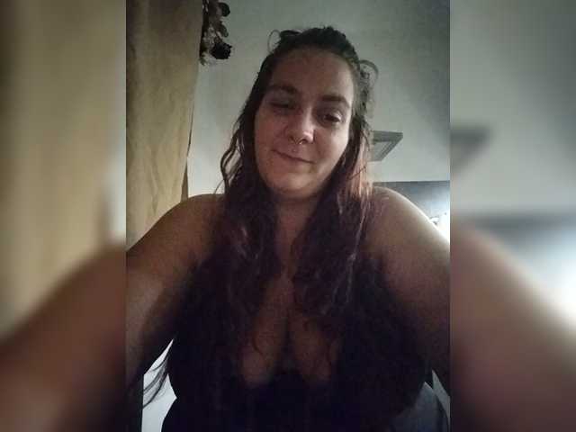 ThickPrincessKlara live webcam show