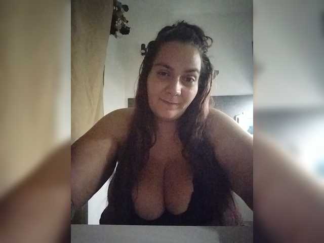 ThickPrincessKlara live webcam show