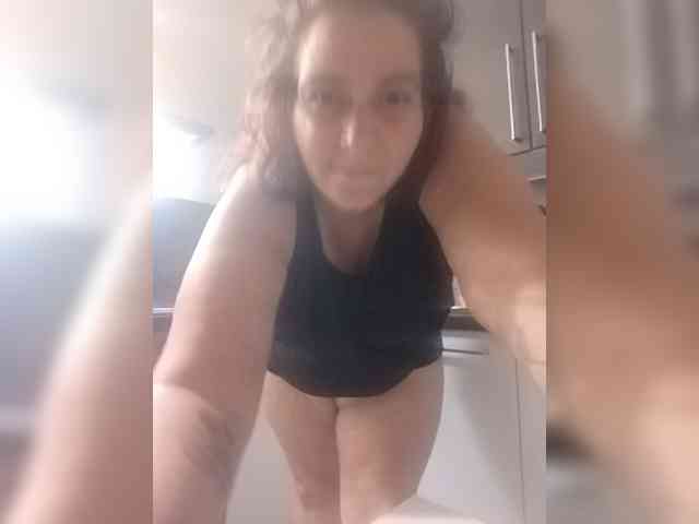 ThickPrincessKlara webcam