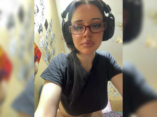 nyadere live cam on BongaCams