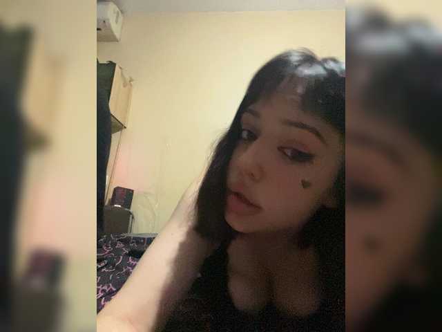 nyadere live cam on BongaCams