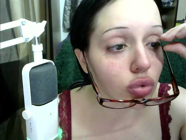 nyadere live cam on BongaCams