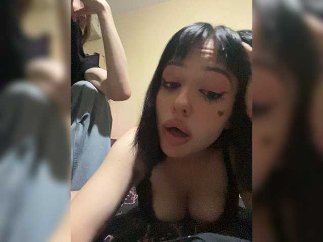 nyadere live cam on BongaCams