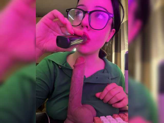 nyadere live cam on BongaCams