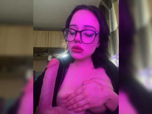 nyadere live cam on BongaCams