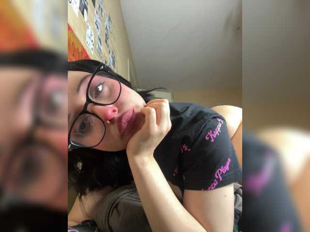 nyadere live cam on BongaCams