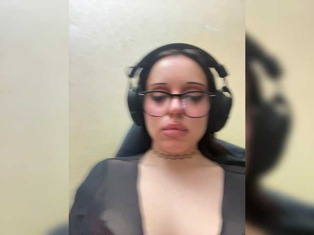 nyadere live cam on BongaCams