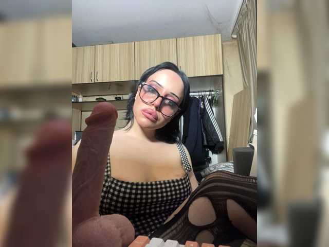 nyadere live cam on BongaCams