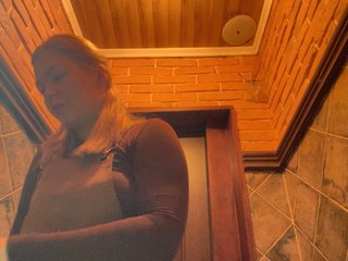 MiaDiva Porn Show