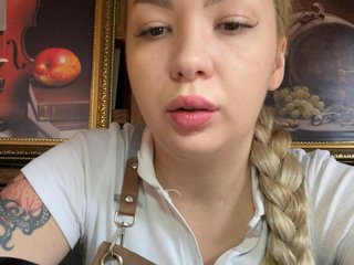 MiaDiva Porn Show
