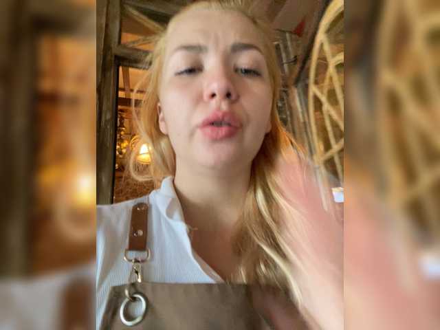 MiaDiva live cam on BongaCams