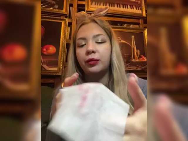MiaDiva live cam on BongaCams