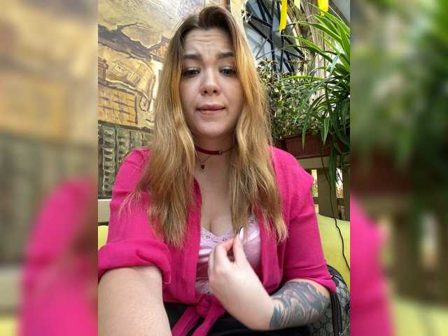 MiaDiva live cam on BongaCams