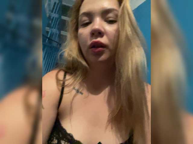 MiaDiva live cam on BongaCams